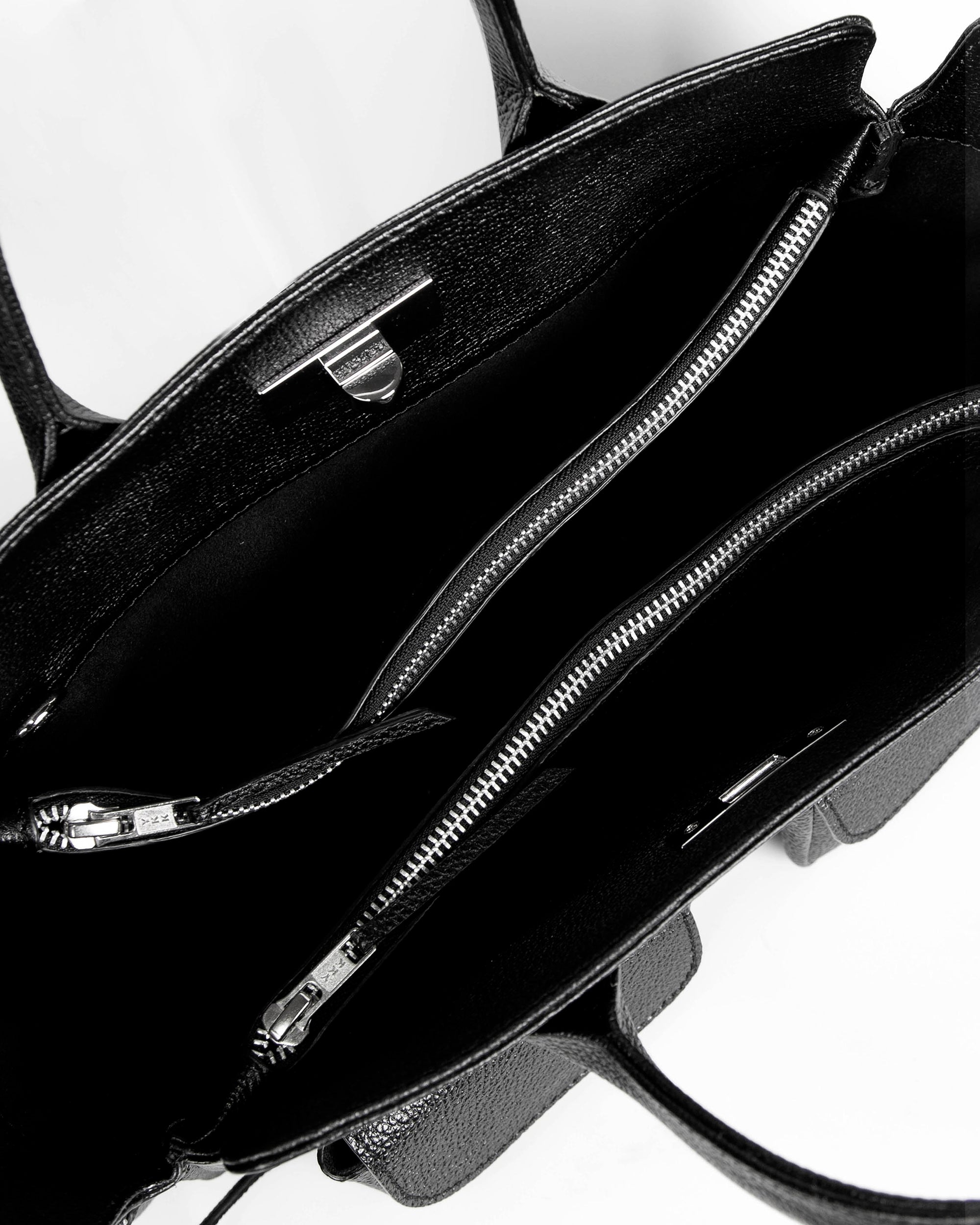 Solene Medium - Pebbled Black